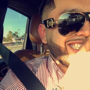 Meet your Posher, Emmanuel